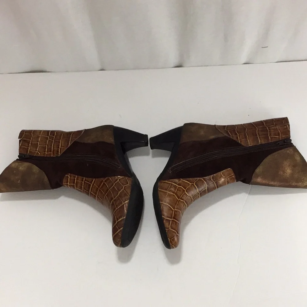 Helle Comfort Brenna  Mixed Media , Suede, Leather, Gold Embossed Bootie 36